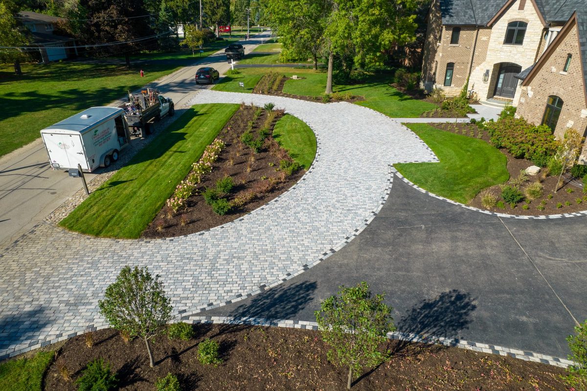 Driveway by Moane Landscaping
